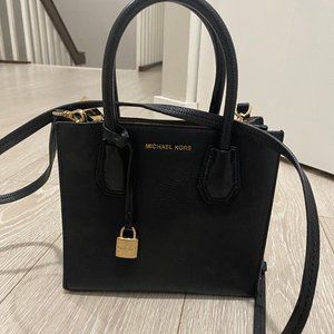 Michael Kors Cross Body